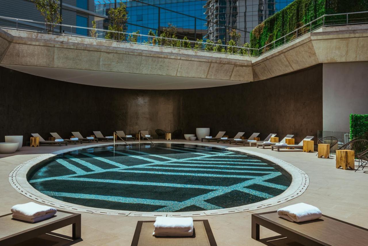 Sls Buenos Aires Puerto Madero Hotel Kültér fotó The pool at the hotel
