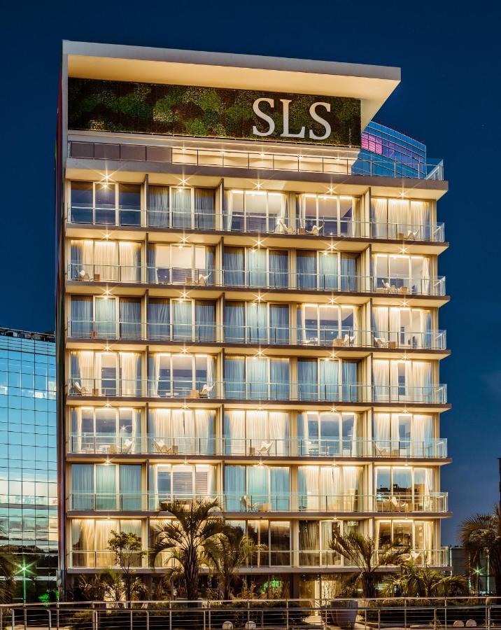 Sls Buenos Aires Puerto Madero Hotel Kültér fotó The hotel at night
