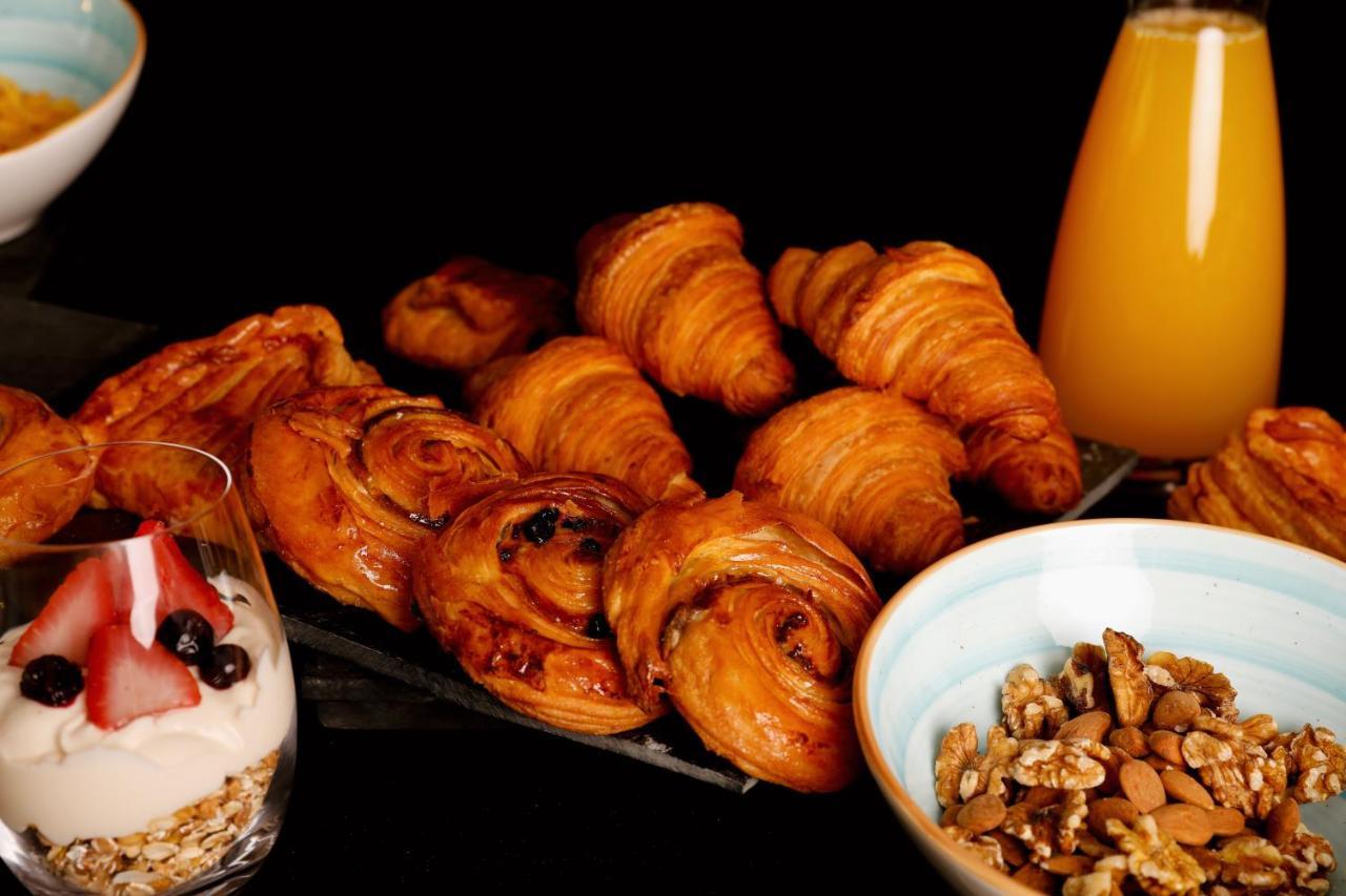 Sls Buenos Aires Puerto Madero Hotel Kültér fotó Croissants