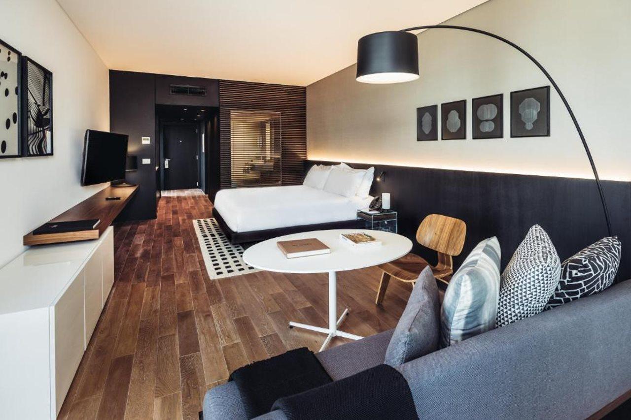 Sls Buenos Aires Puerto Madero Hotel Kültér fotó A room at the hotel