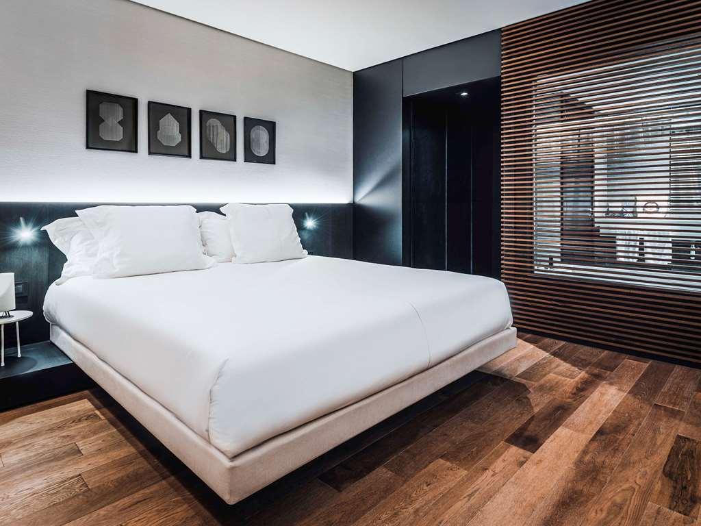 Sls Buenos Aires Puerto Madero Hotel Szoba fotó A bedroom at the hotel
