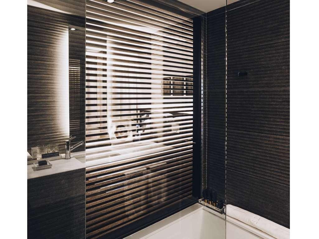 Sls Buenos Aires Puerto Madero Hotel Szoba fotó A shower enclosure